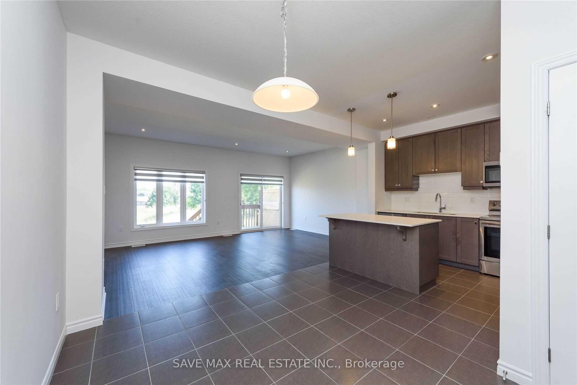 Photo 7 of 4873 Connor Drive, Lincoln, Beamsville — HOMEH