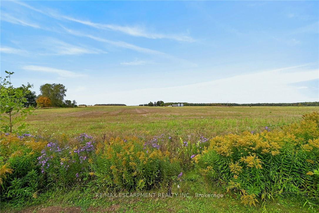 Photo 31 of 5 Willoway Lane, Haldimand — HOMEH