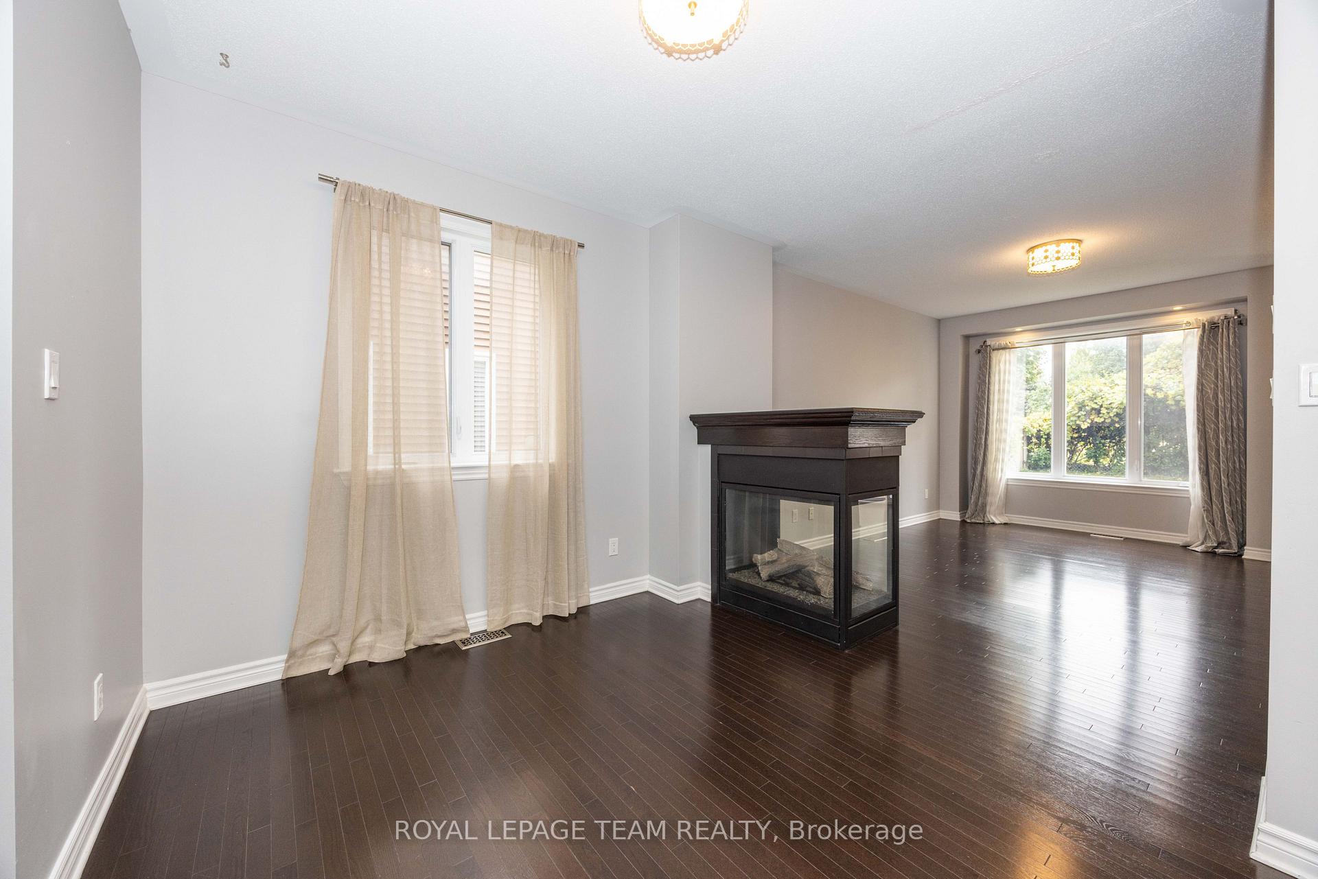 Photo 5 of 122 Highbury Park Drive, Ottawa, Barrhaven - Longfields — HOMEH
