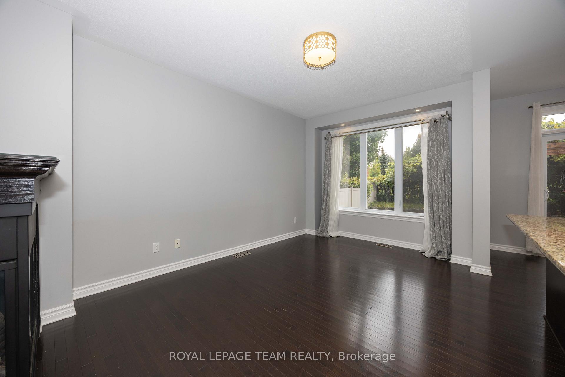 Photo 9 of 122 Highbury Park Drive, Ottawa, Barrhaven - Longfields — HOMEH