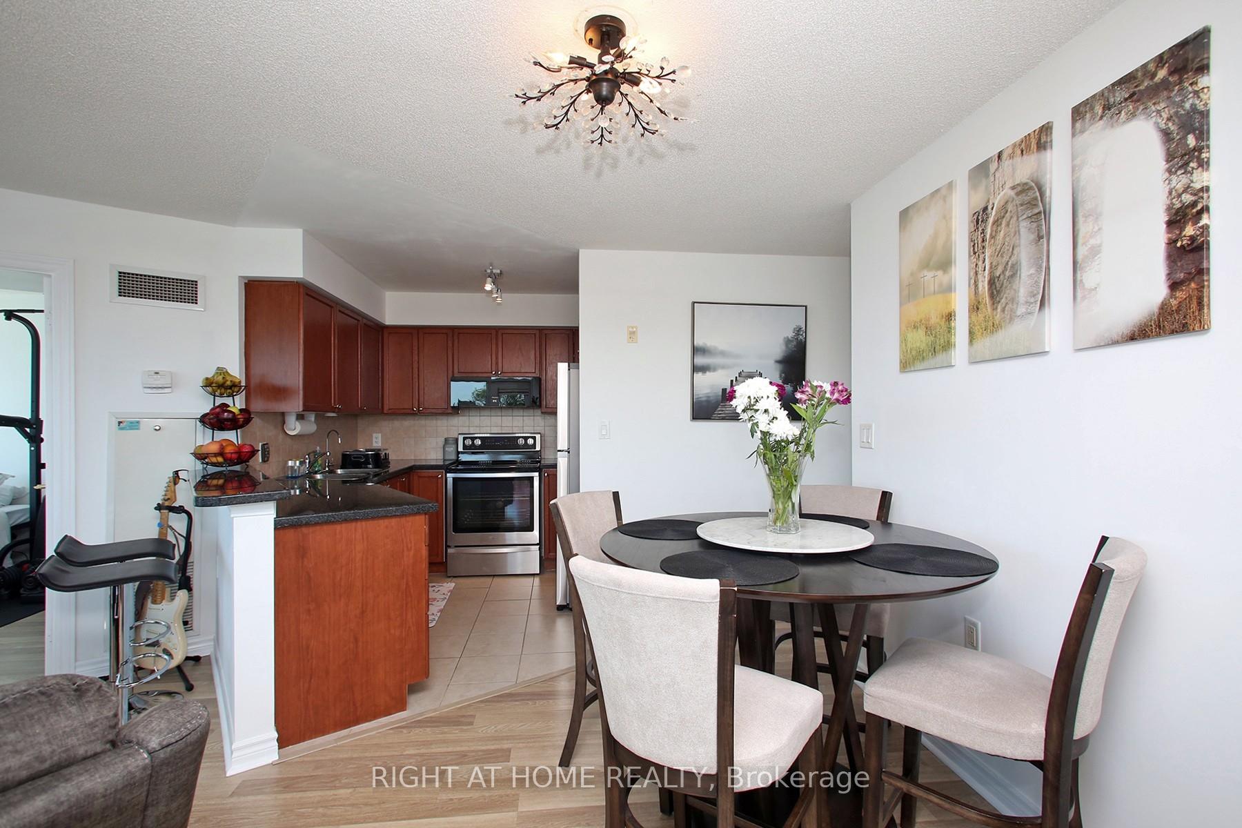Photo 5 of Unit 505, 3830 Bathurst Street, North York, Clanton Park — HOMEH