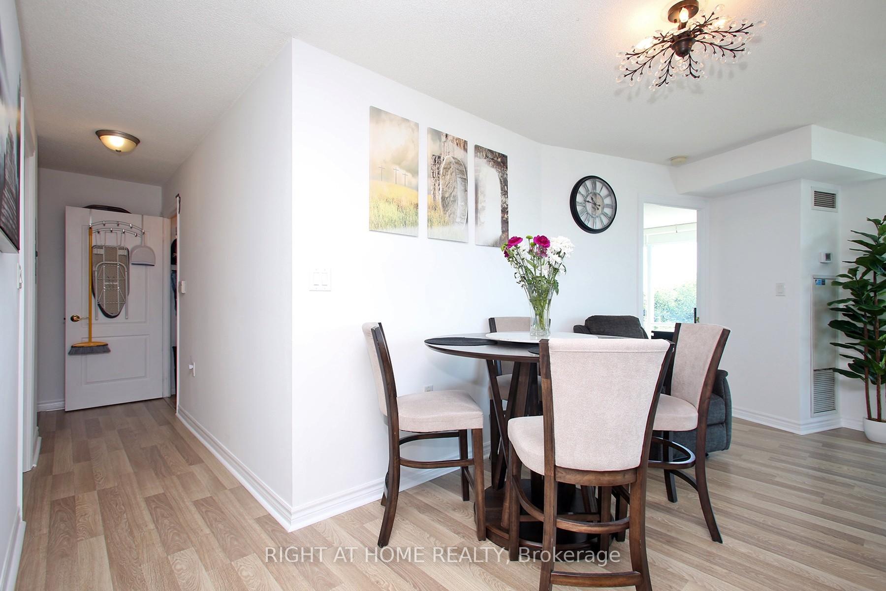 Photo 13 of Unit 505, 3830 Bathurst Street, North York, Clanton Park — HOMEH