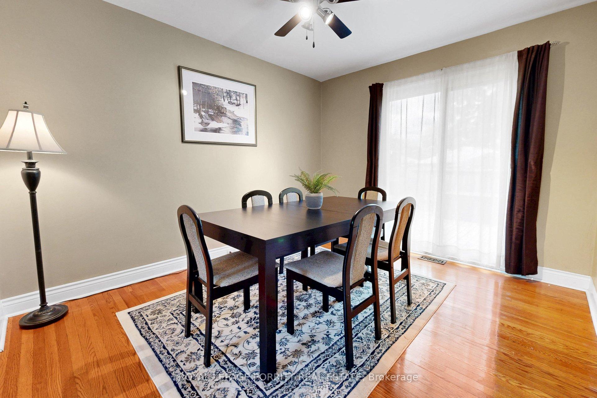Photo 15 of 14 Heslop Drive, Etobicoke, Alderwood — HOMEH