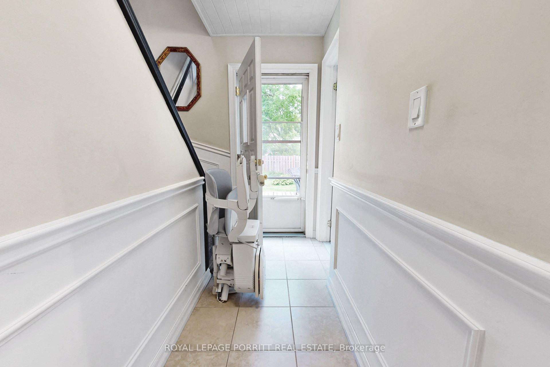 Photo 18 of 14 Heslop Drive, Etobicoke, Alderwood — HOMEH