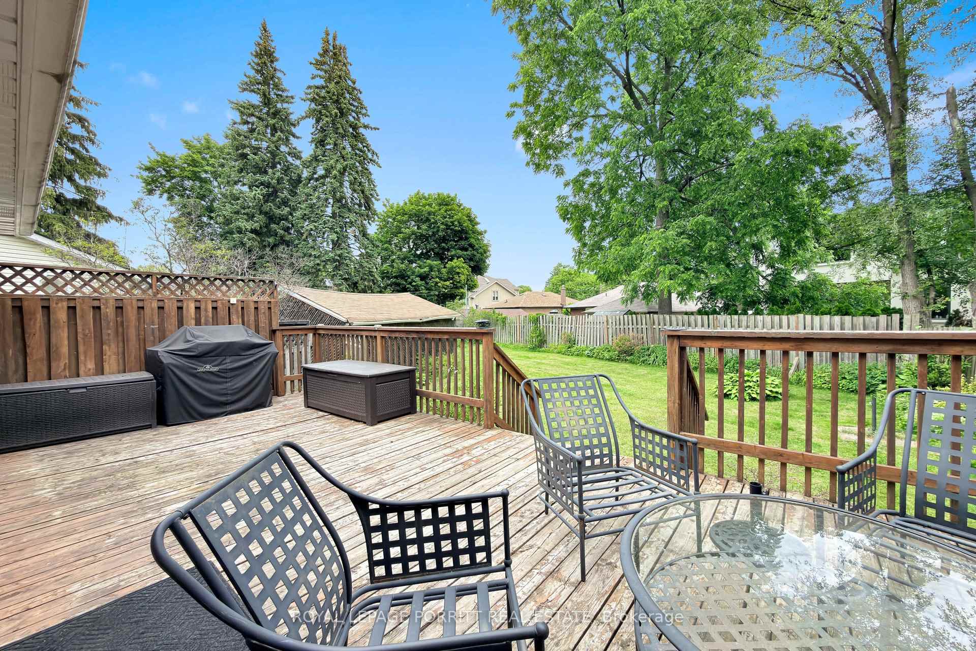 Photo 36 of 14 Heslop Drive, Etobicoke, Alderwood — HOMEH
