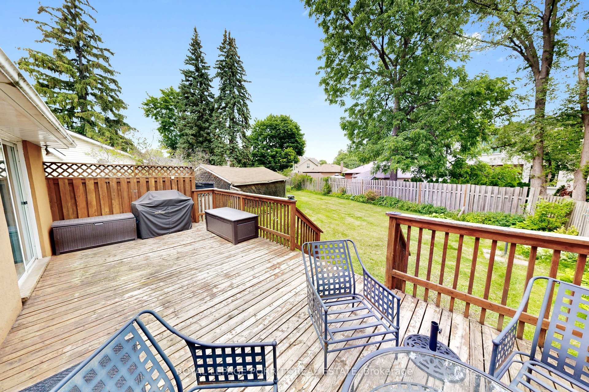 Photo 39 of 14 Heslop Drive, Etobicoke, Alderwood — HOMEH