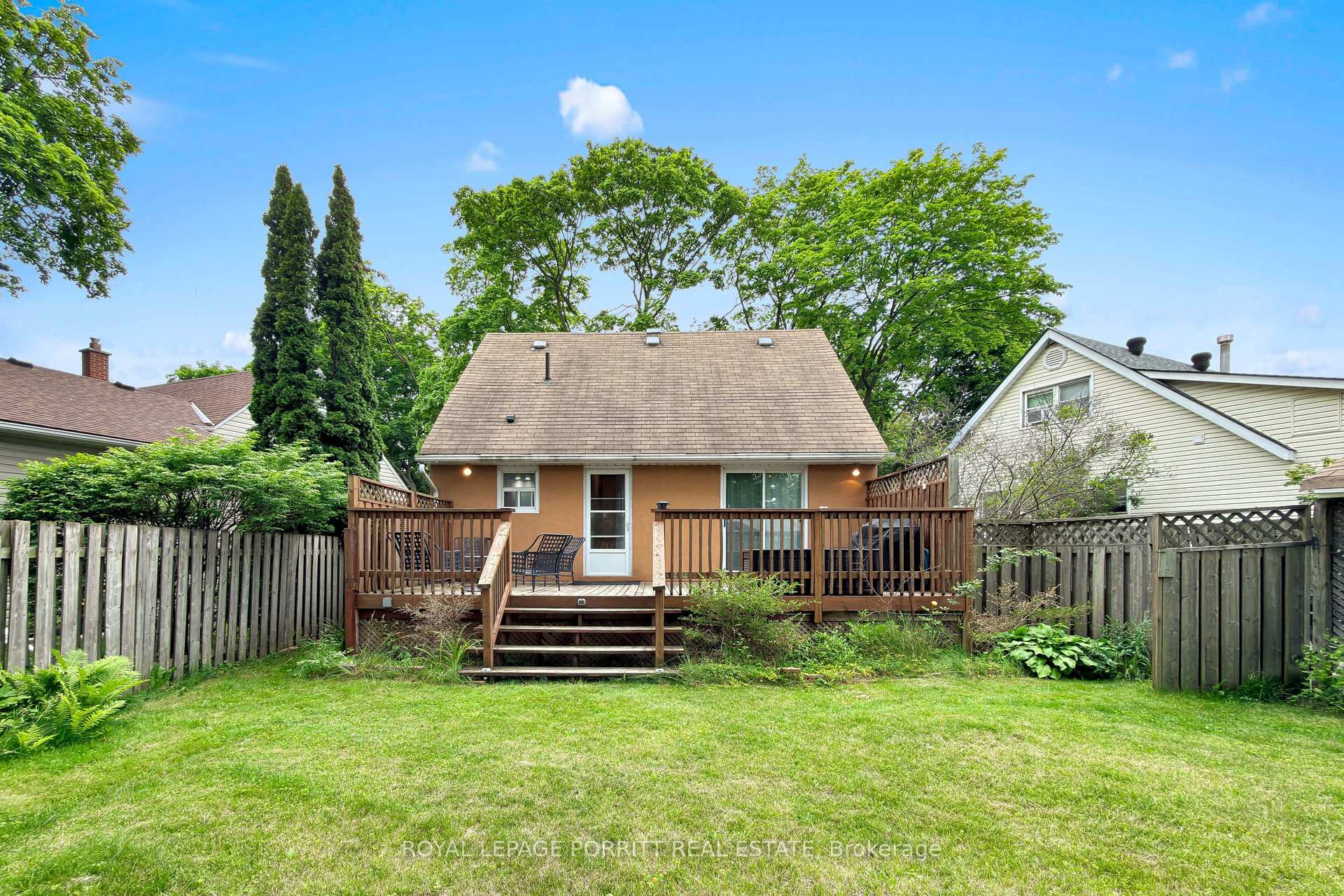 Photo 41 of 14 Heslop Drive, Etobicoke, Alderwood — HOMEH