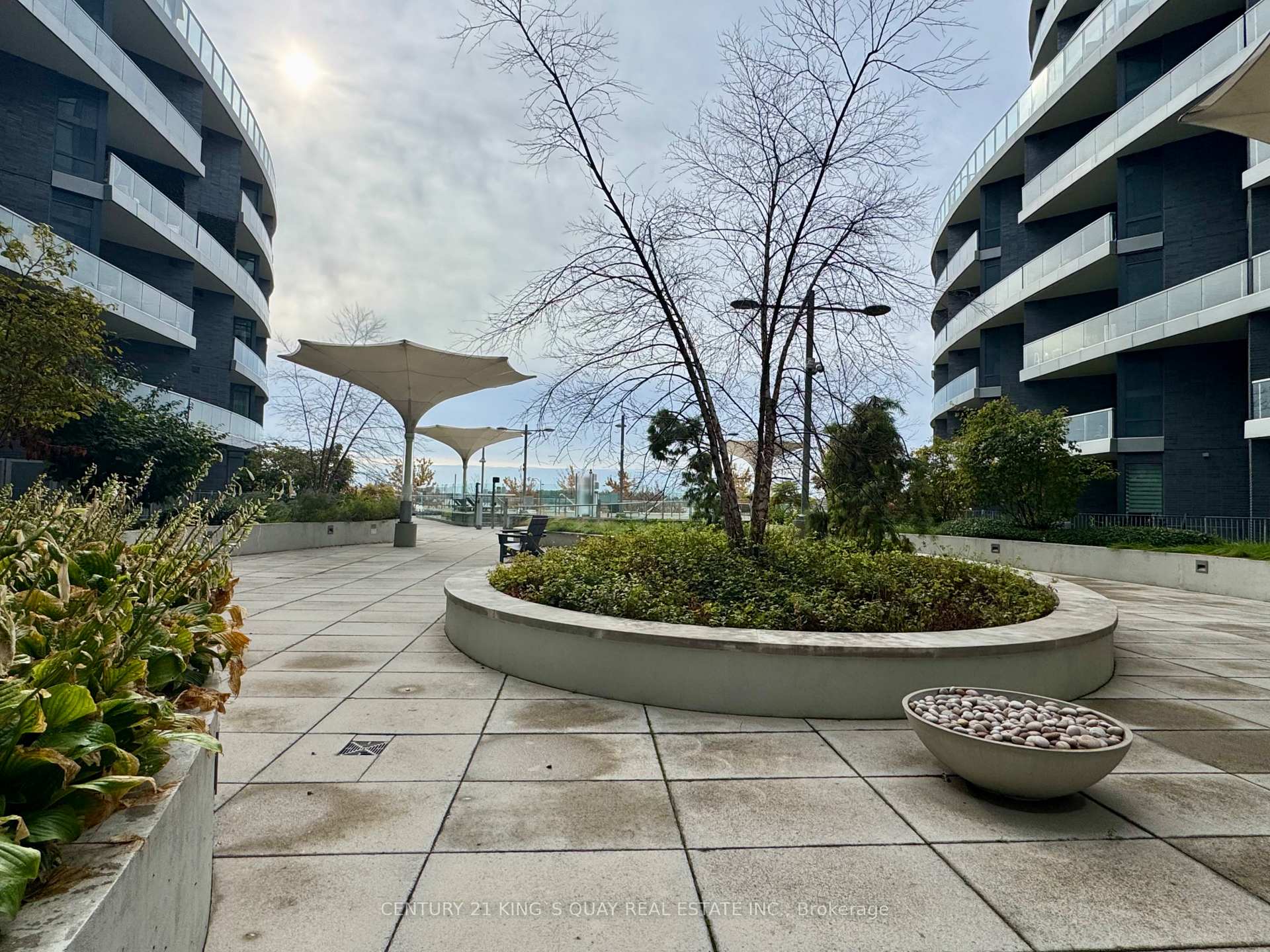 Photo 37 of Unit 820, 1 Edgewater Drive, Toronto, Waterfront Communities — HOMEH