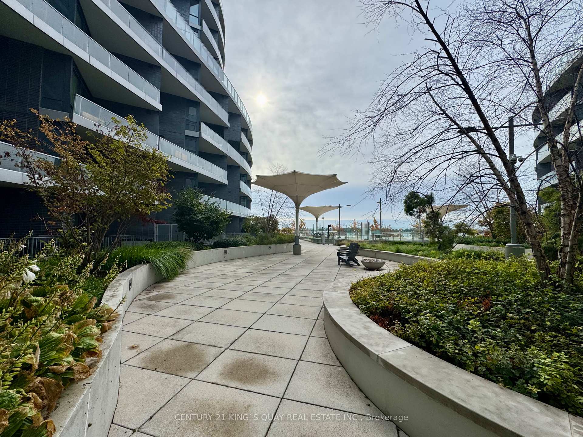 Photo 38 of Unit 820, 1 Edgewater Drive, Toronto, Waterfront Communities — HOMEH