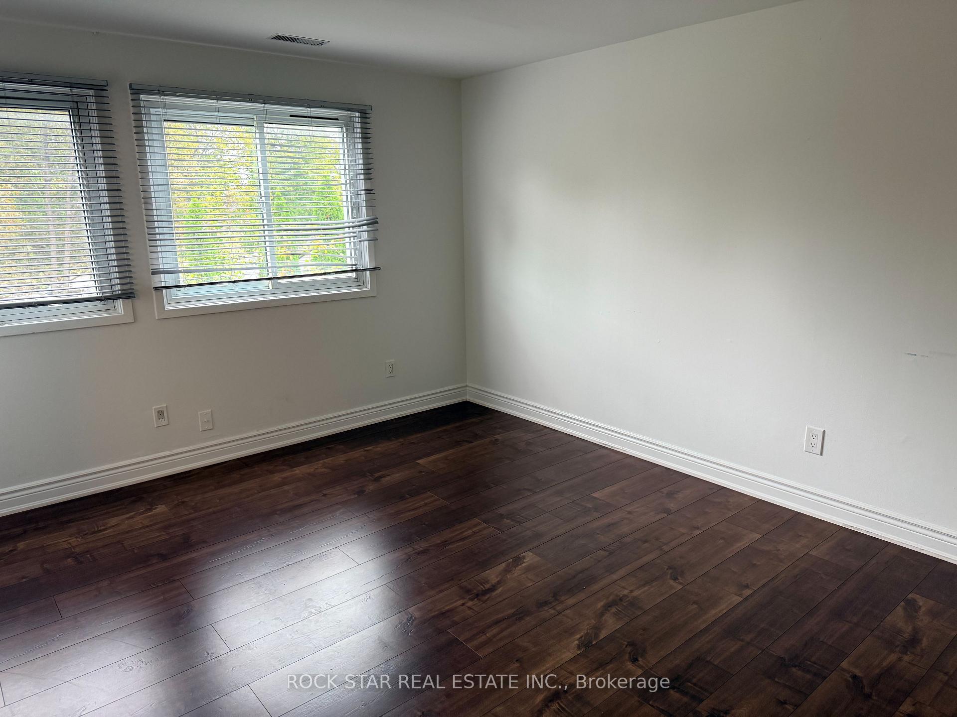 Photo 7 of Unit Upper, 15 Hardcastle Court, Brampton, Central Park — HOMEH