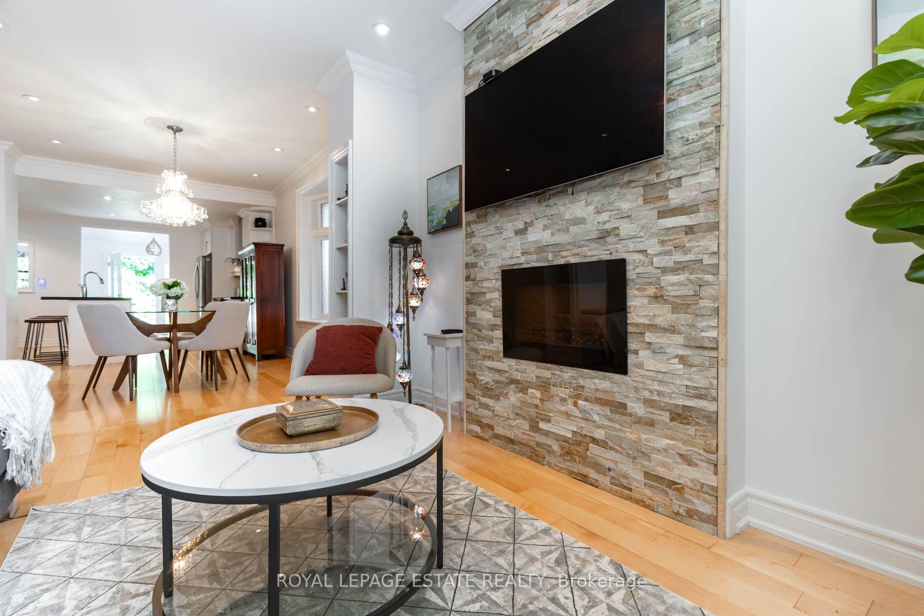 Photo 6 of 48 Bloomfield Avenue, Toronto, South Riverdale — HOMEH