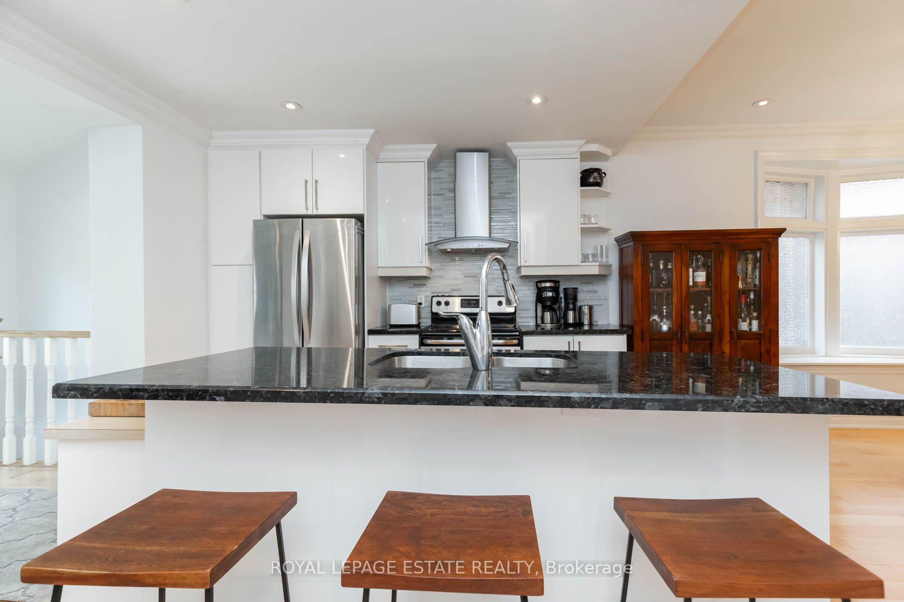 Photo 10 of 48 Bloomfield Avenue, Toronto, South Riverdale — HOMEH