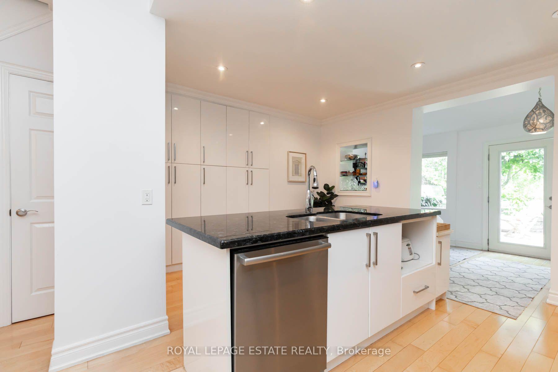 Photo 13 of 48 Bloomfield Avenue, Toronto, South Riverdale — HOMEH