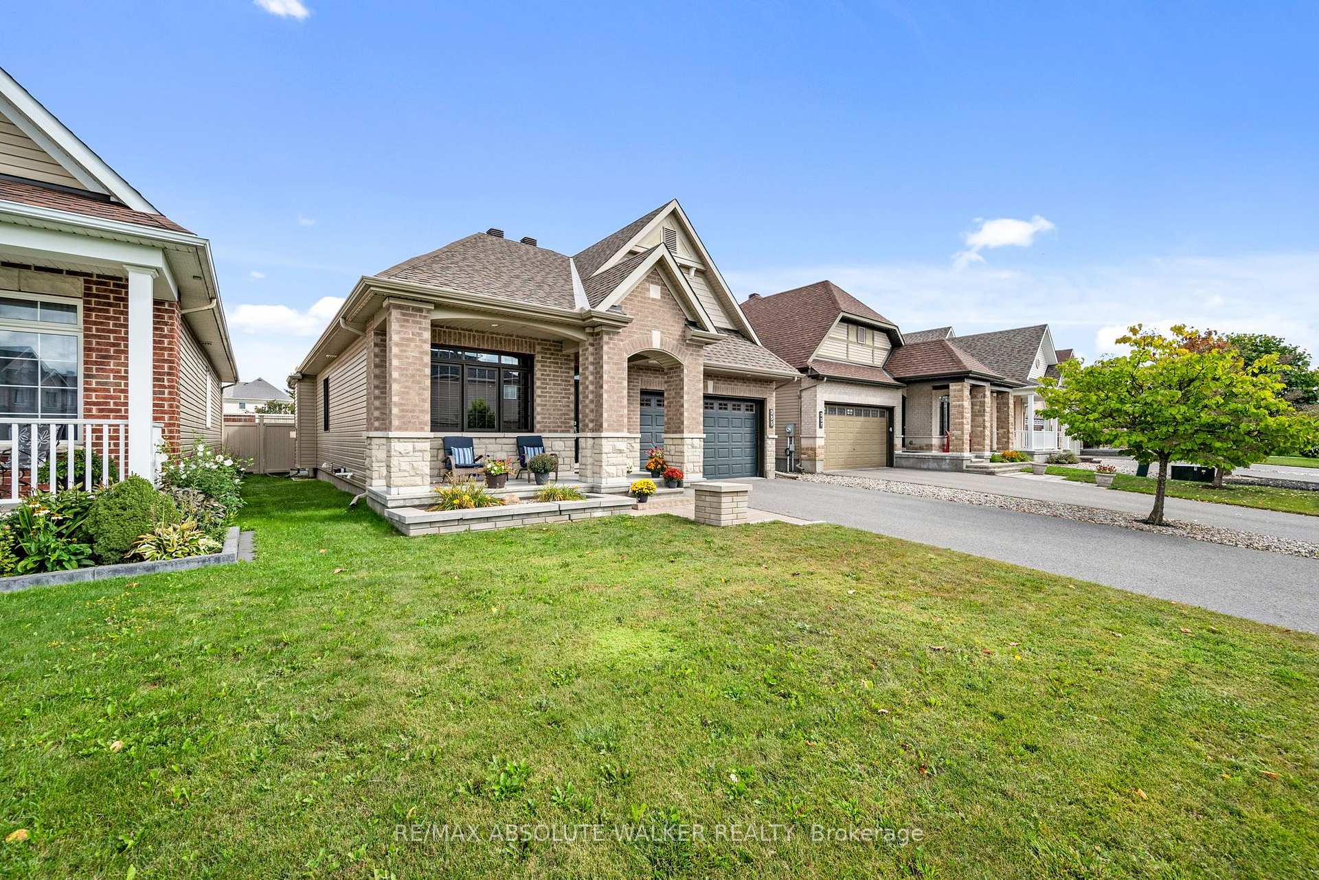 Photo 8 of 355 Nestleton Street, Ottawa, Avalon East — HOMEH