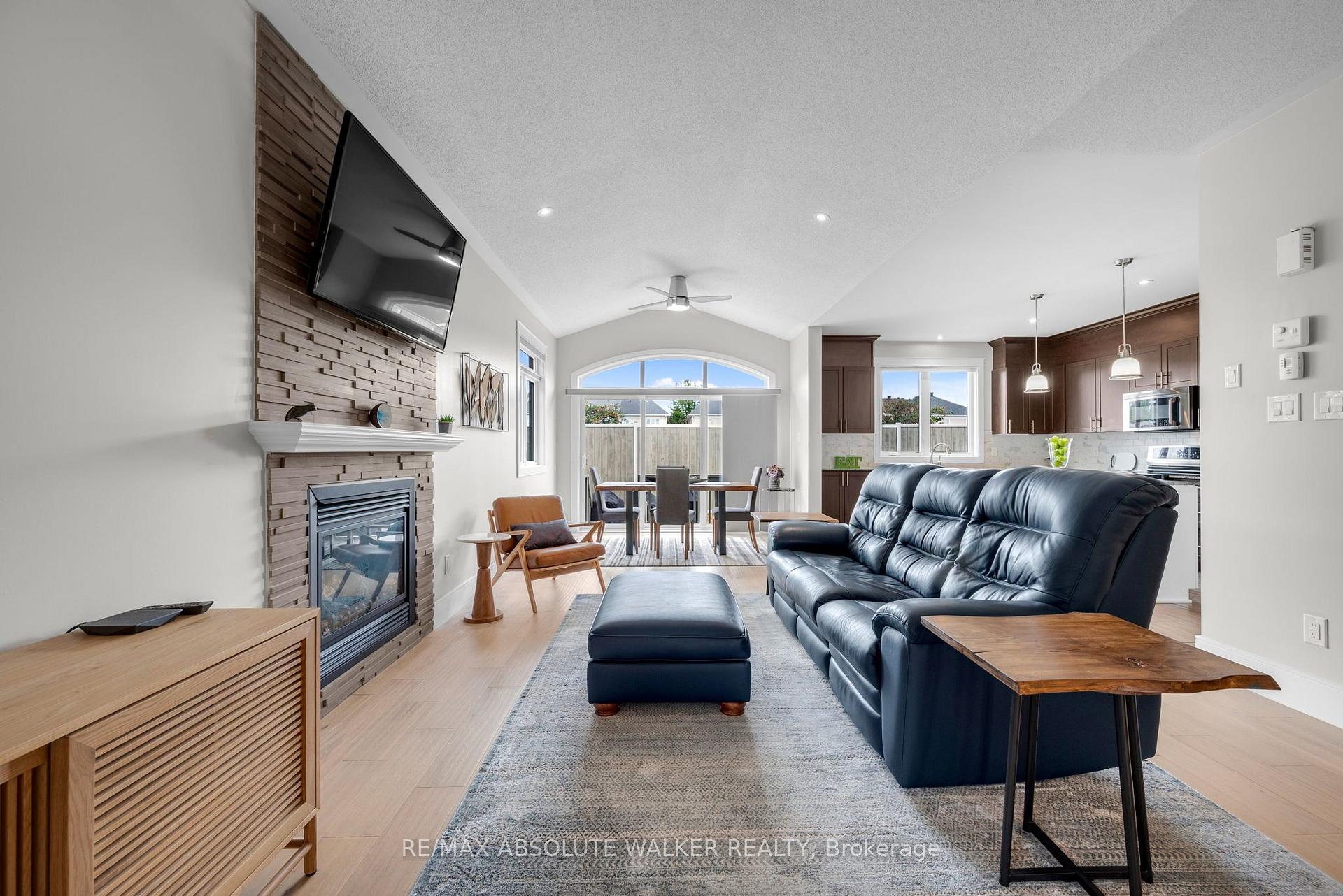 Photo 15 of 355 Nestleton Street, Ottawa, Avalon East — HOMEH