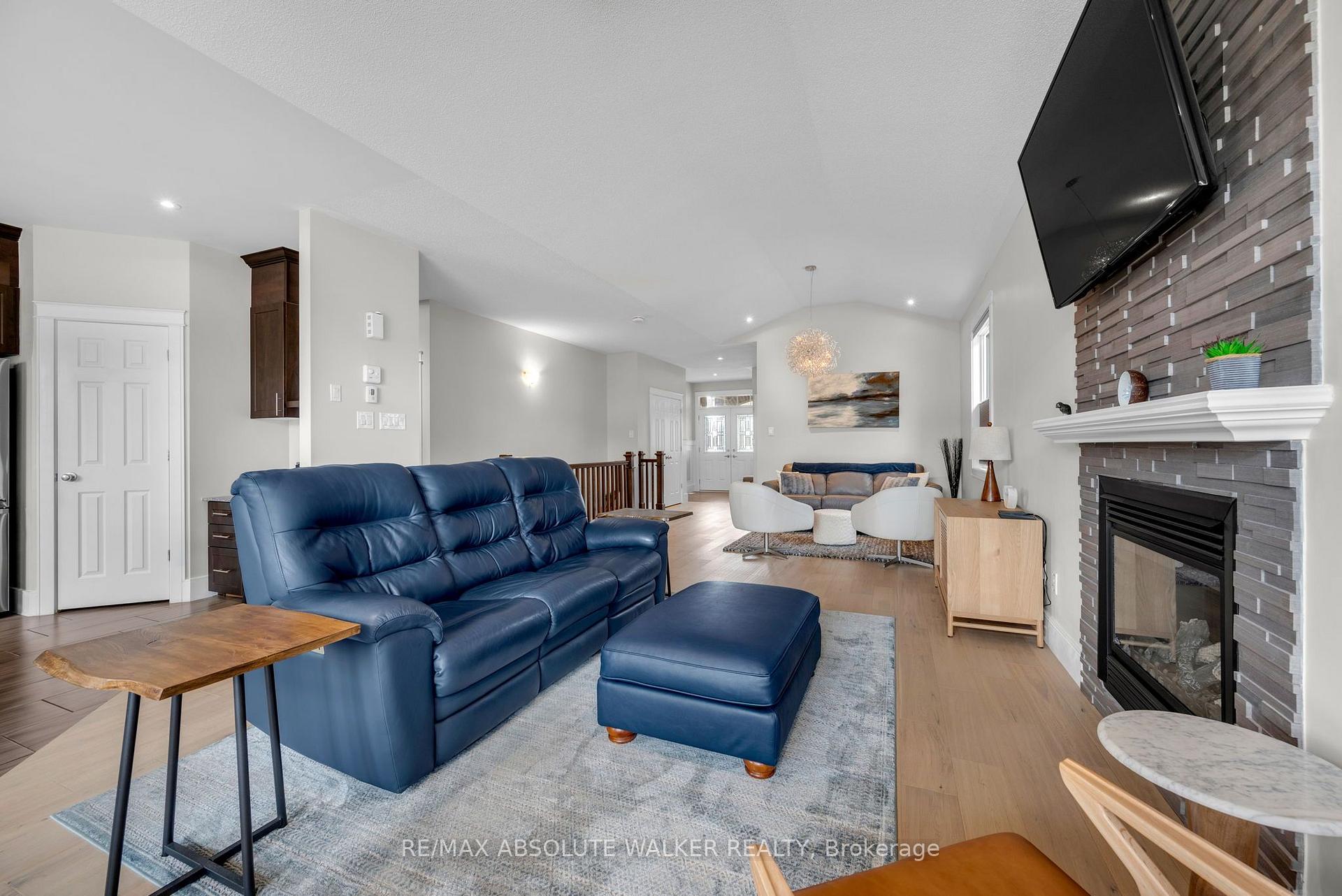 Photo 18 of 355 Nestleton Street, Ottawa, Avalon East — HOMEH