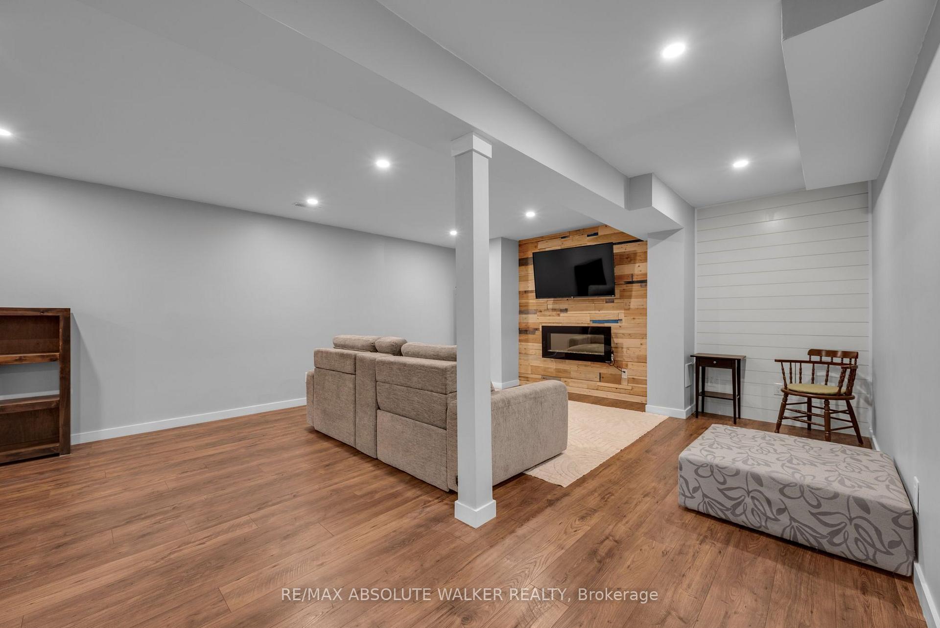 Photo 42 of 355 Nestleton Street, Ottawa, Avalon East — HOMEH