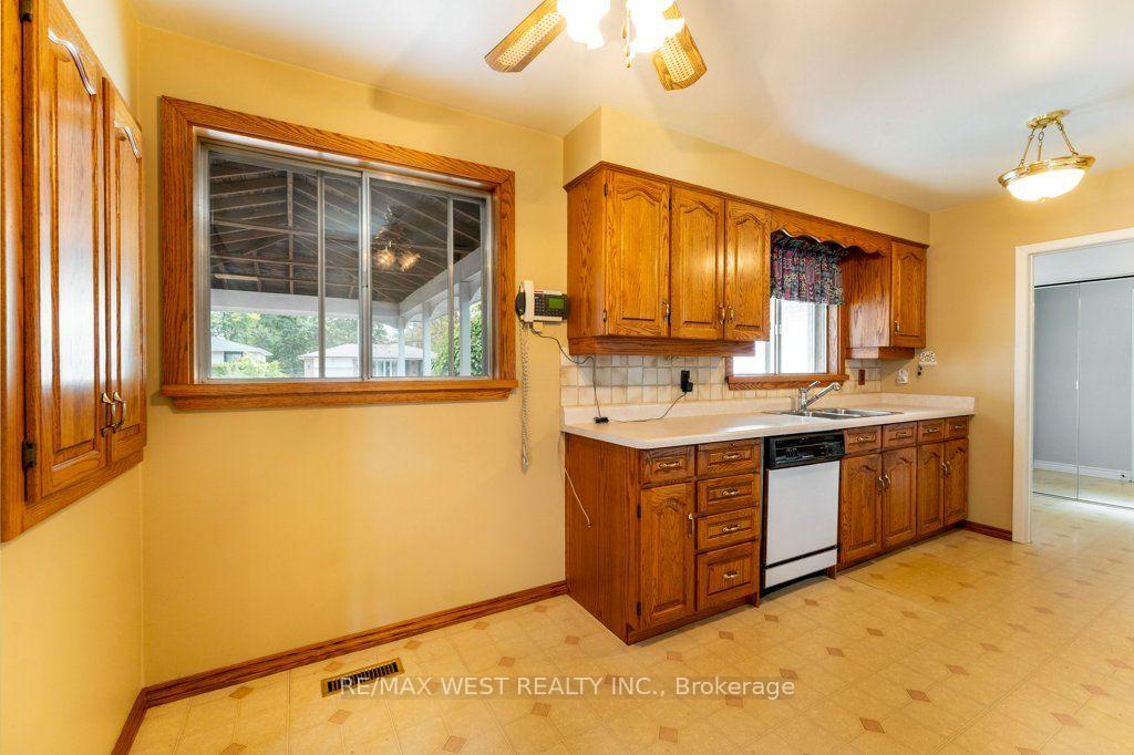 Photo 8 of 38 Albacore Crescent, Scarborough, Woburn — HOMEH