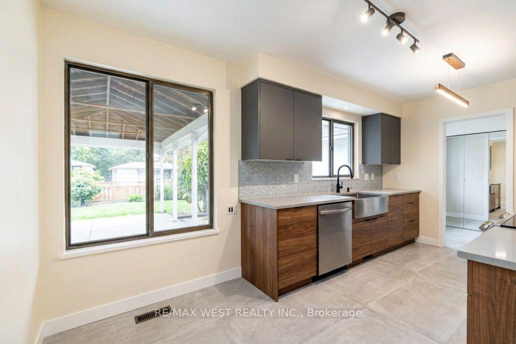 Photo 7 of 38 Albacore Crescent, Scarborough, Woburn — HOMEH