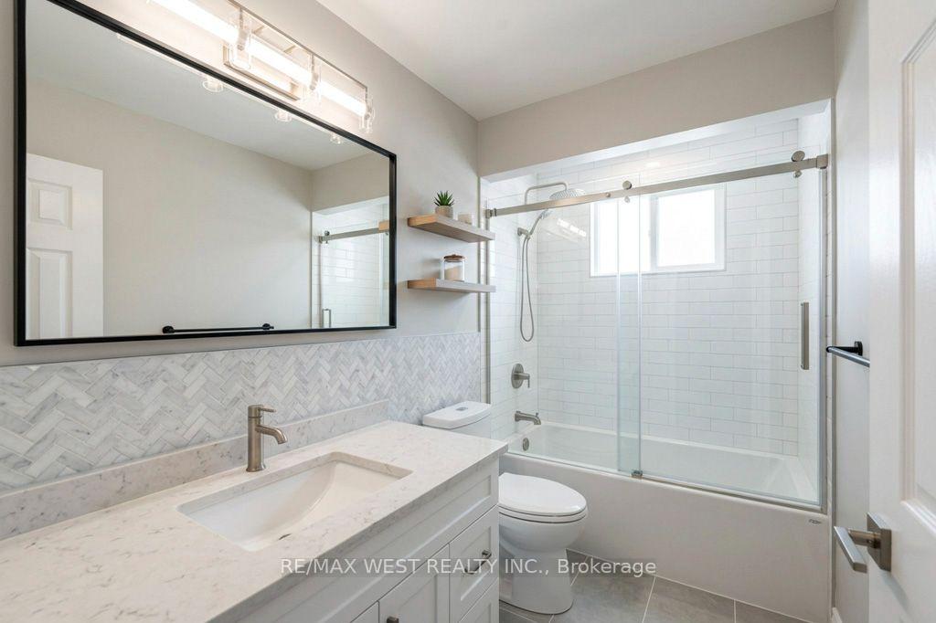 Photo 19 of 38 Albacore Crescent, Scarborough, Woburn — HOMEH