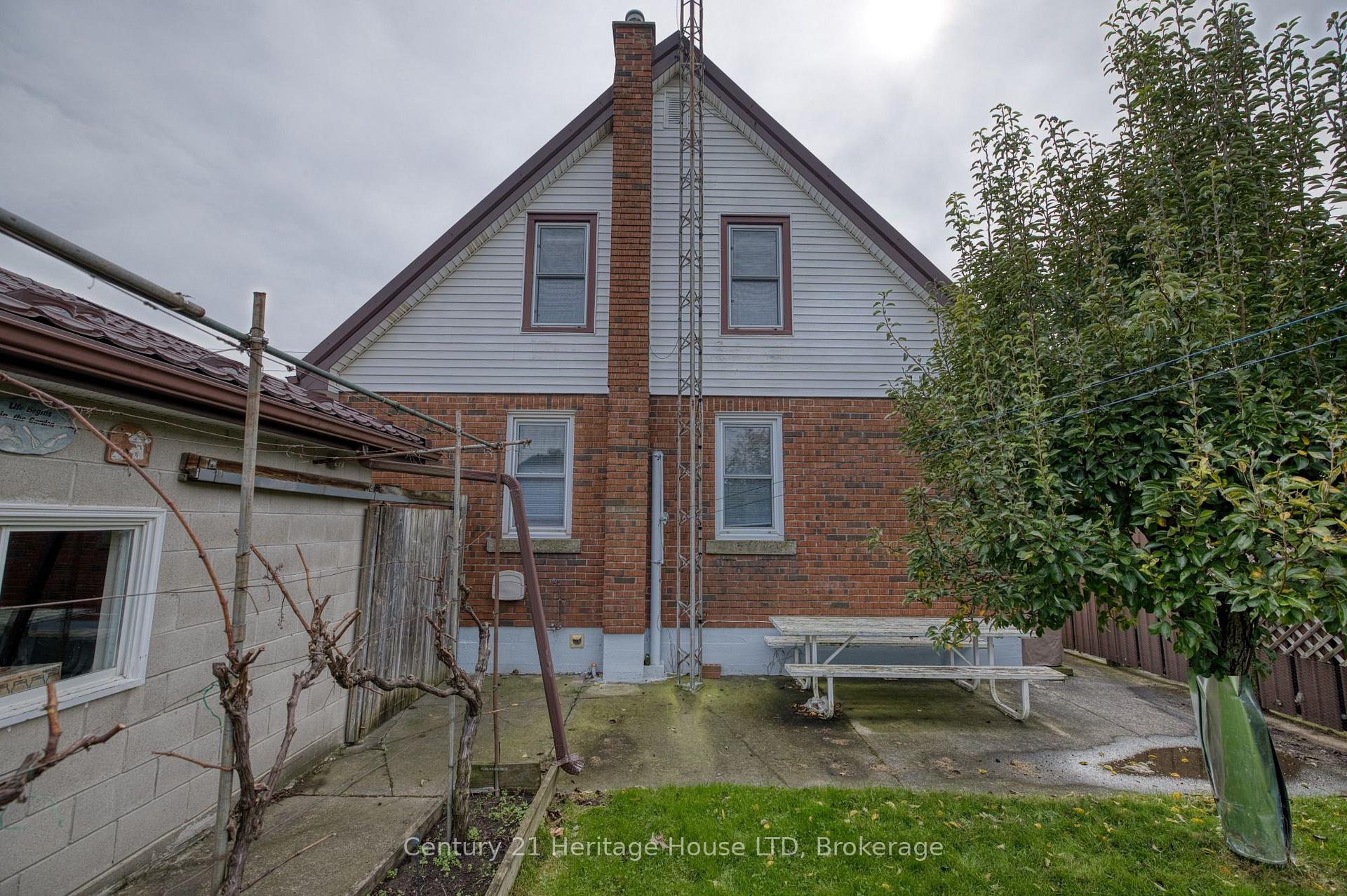 Photo 7 of 6791 Dunn Street, Niagara Falls, Dorchester — HOMEH