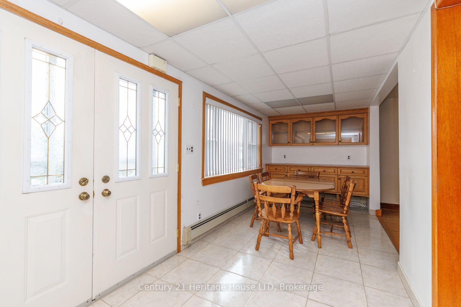 Photo 8 of 6791 Dunn Street, Niagara Falls, Dorchester — HOMEH