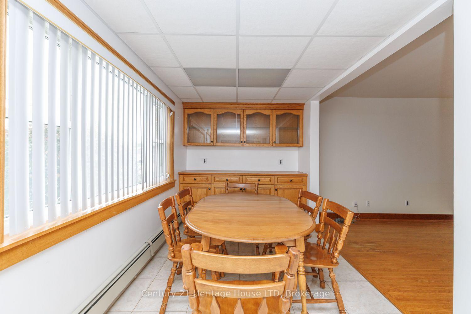 Photo 9 of 6791 Dunn Street, Niagara Falls, Dorchester — HOMEH