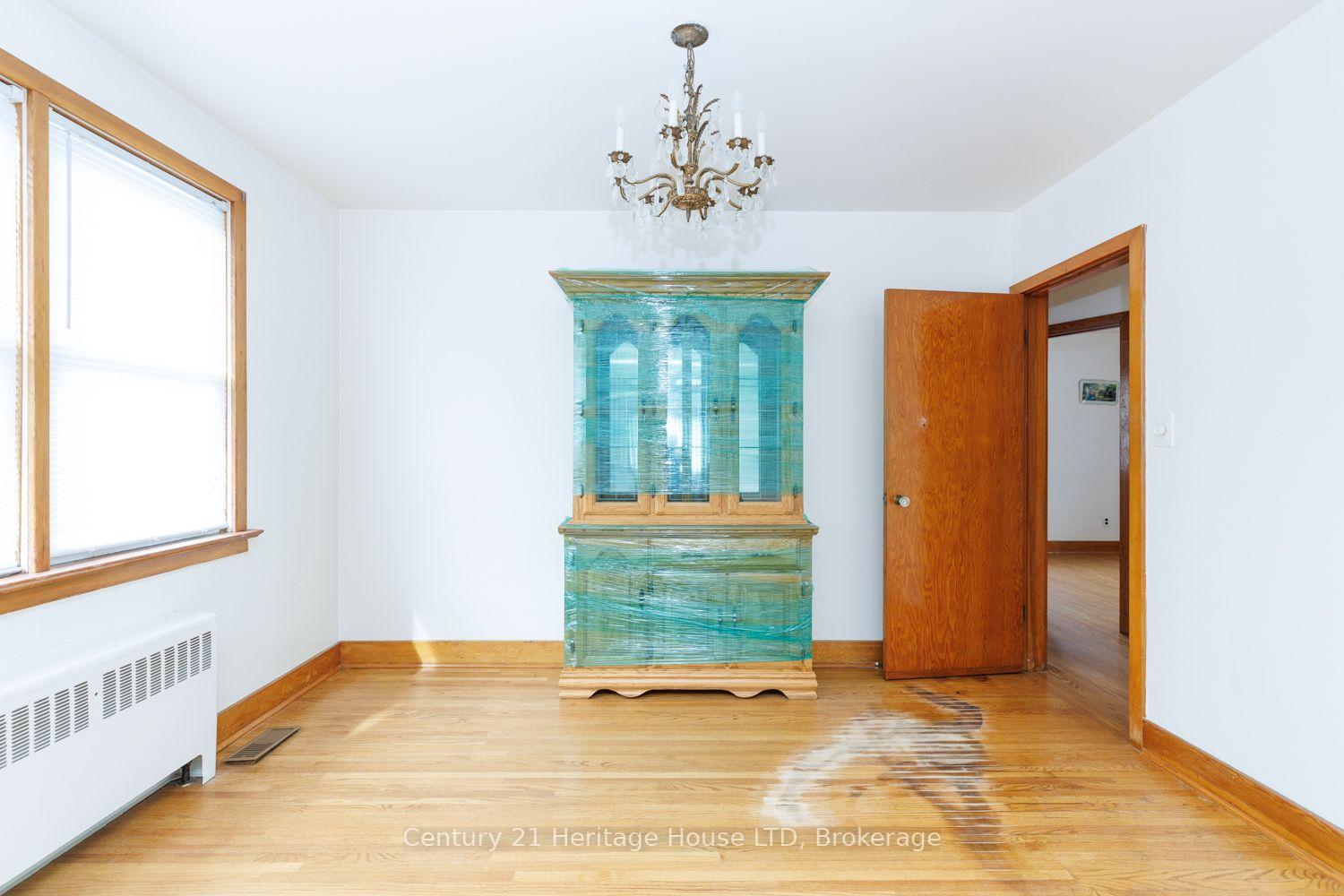 Photo 13 of 6791 Dunn Street, Niagara Falls, Dorchester — HOMEH