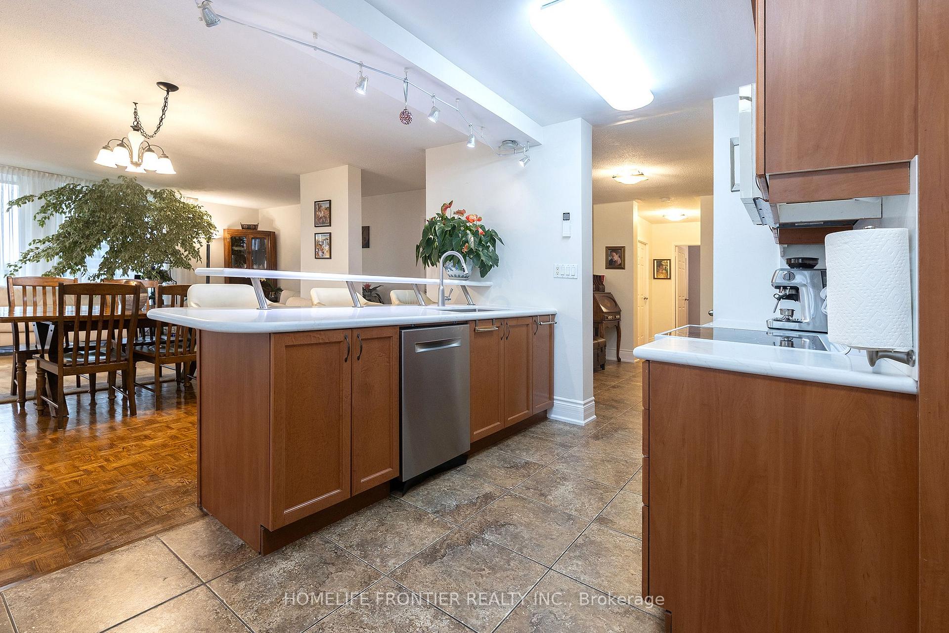 Photo 16 of Unit 706, 115 Antibes Drive, North York, Westminster-Branson — HOMEH