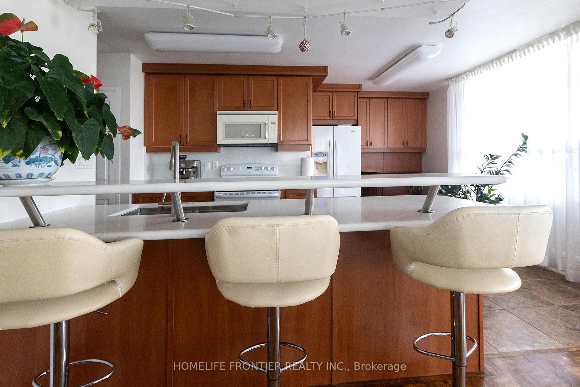 Photo 23 of Unit 706, 115 Antibes Drive, North York, Westminster-Branson — HOMEH
