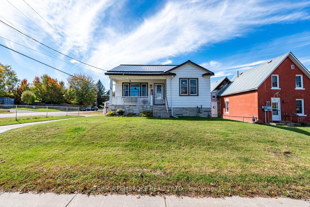 Photo 1 of 53 Doran Street, Petawawa, Petawawa — HOMEH