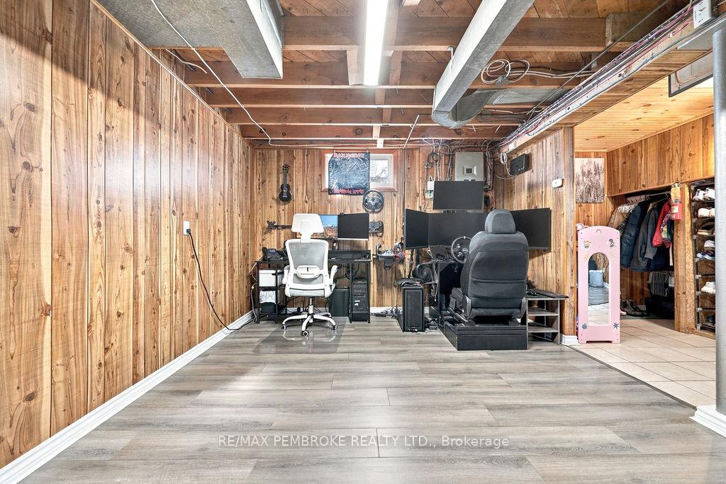 Photo 30 of 53 Doran Street, Petawawa, Petawawa — HOMEH