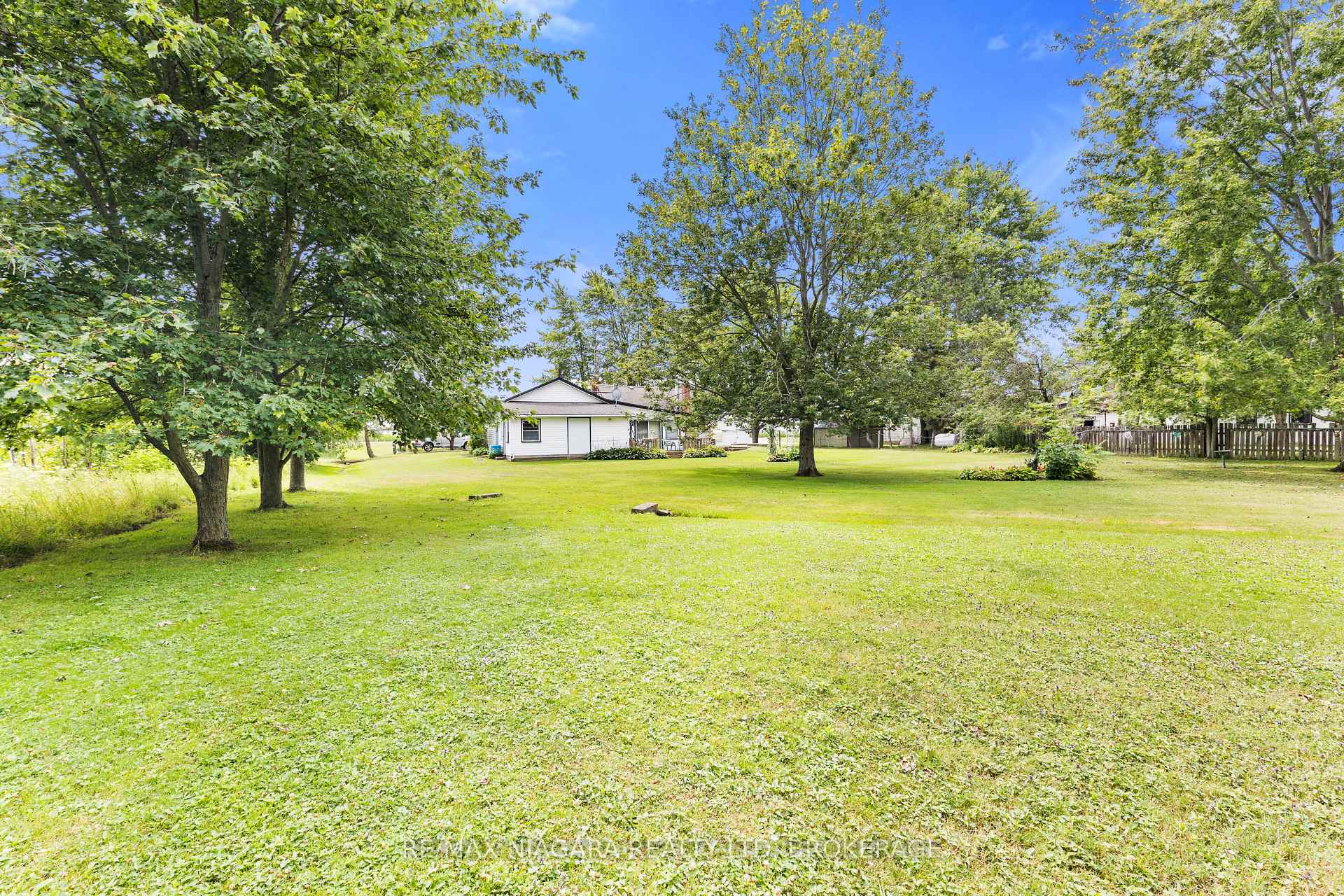 Photo 26 of 2249 North Shore Drive, Haldimand — HOMEH