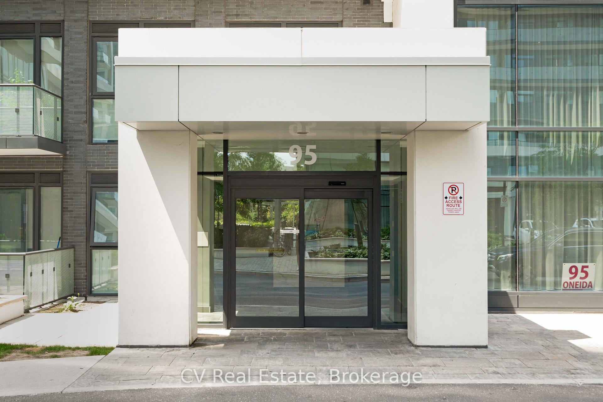 Photo 4 of Unit 1109, 95 Oneida Crescent, Richmond Hill, Langstaff — HOMEH
