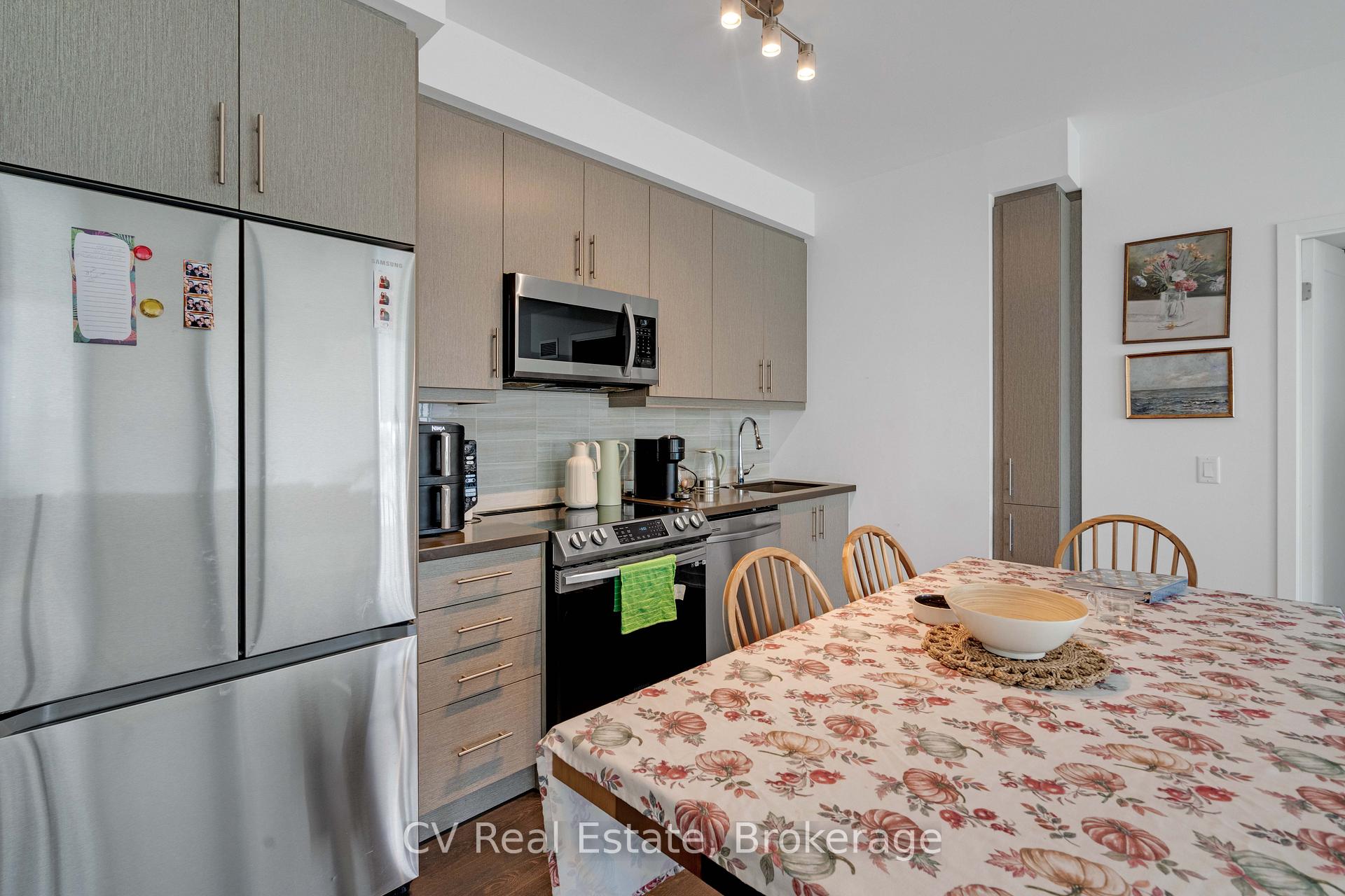Photo 10 of Unit 1109, 95 Oneida Crescent, Richmond Hill, Langstaff — HOMEH