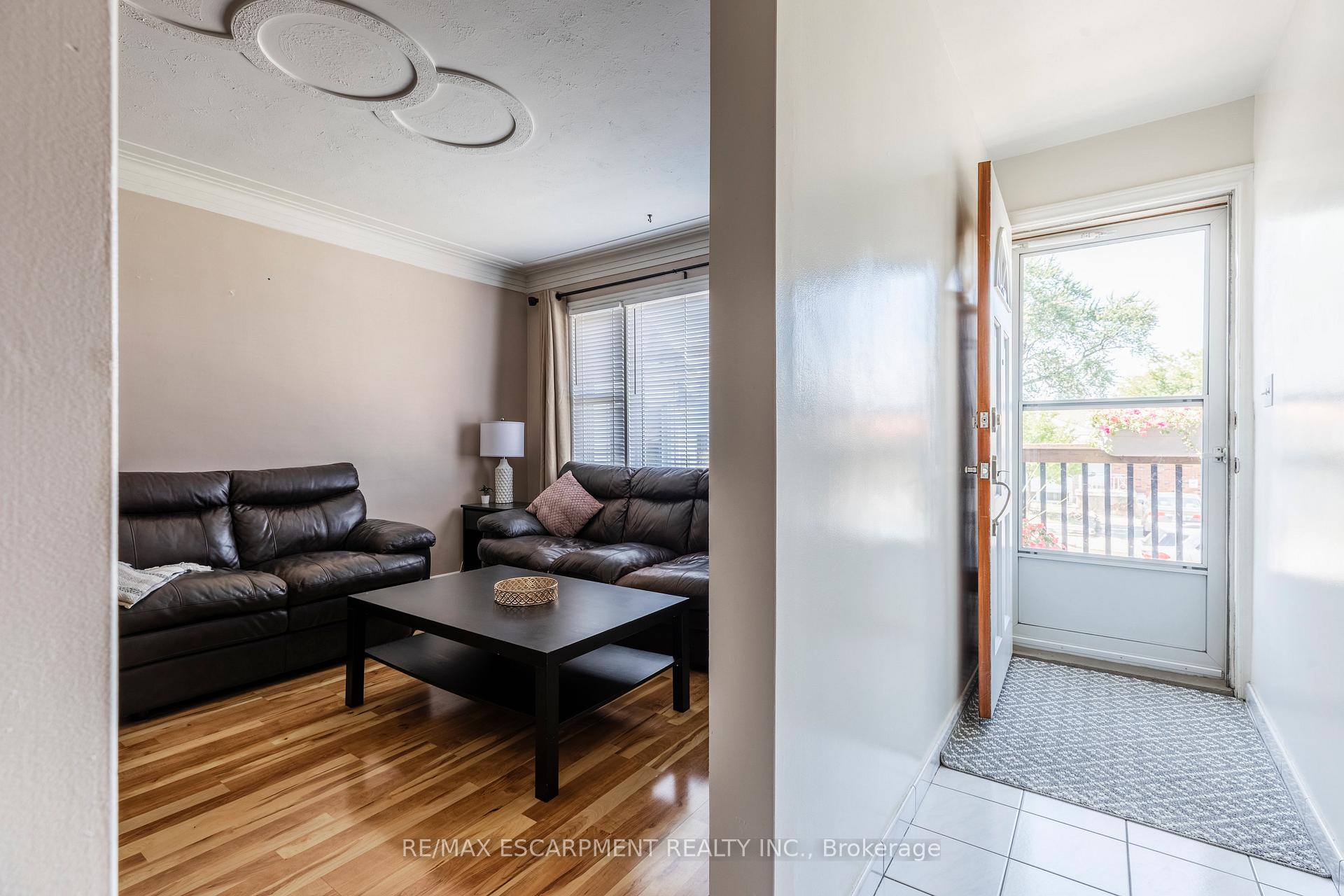 Photo 5 of 118 Julian Avenue, Hamilton, Normanhurst — HOMEH