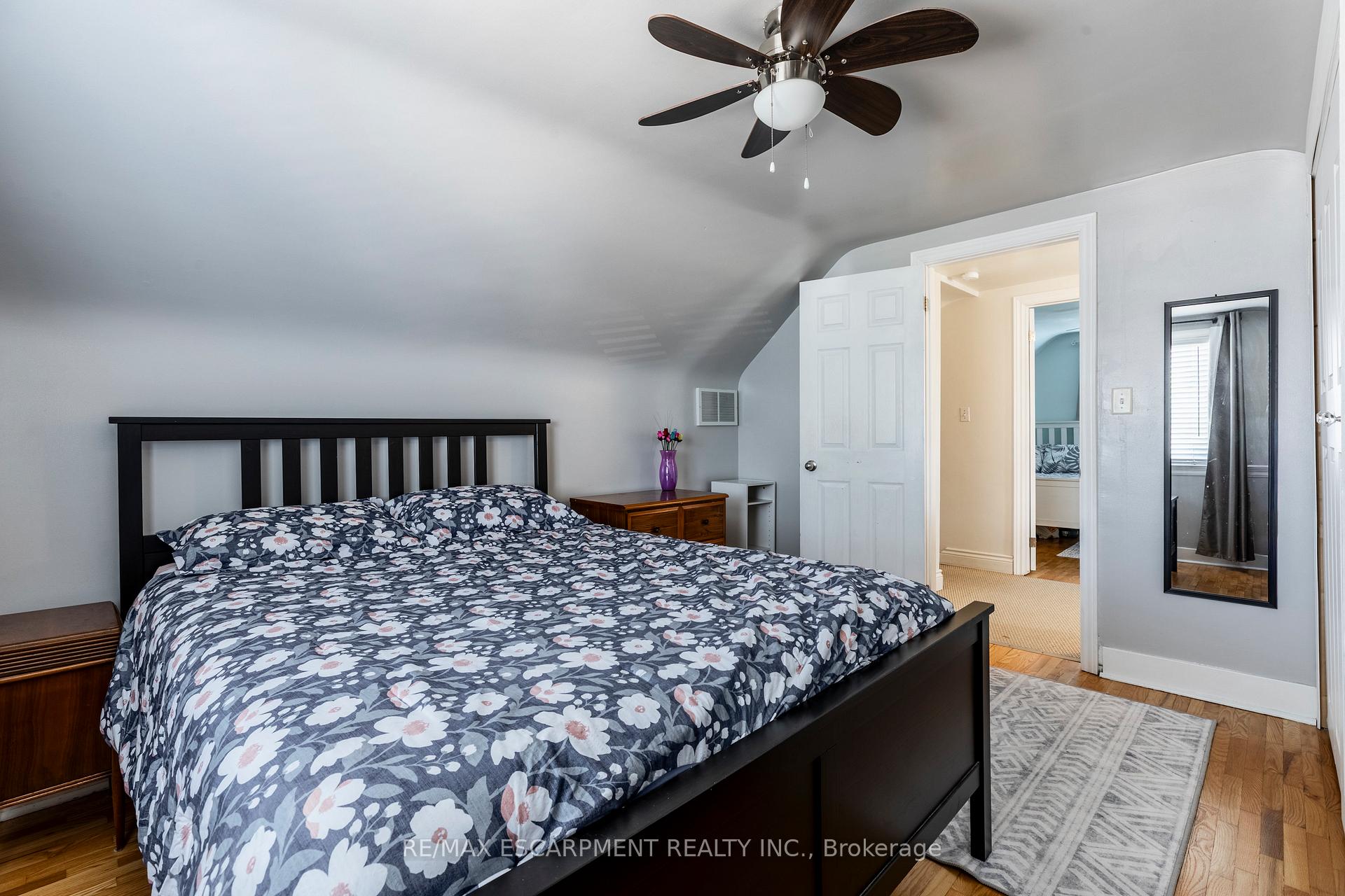 Photo 24 of 118 Julian Avenue, Hamilton, Normanhurst — HOMEH