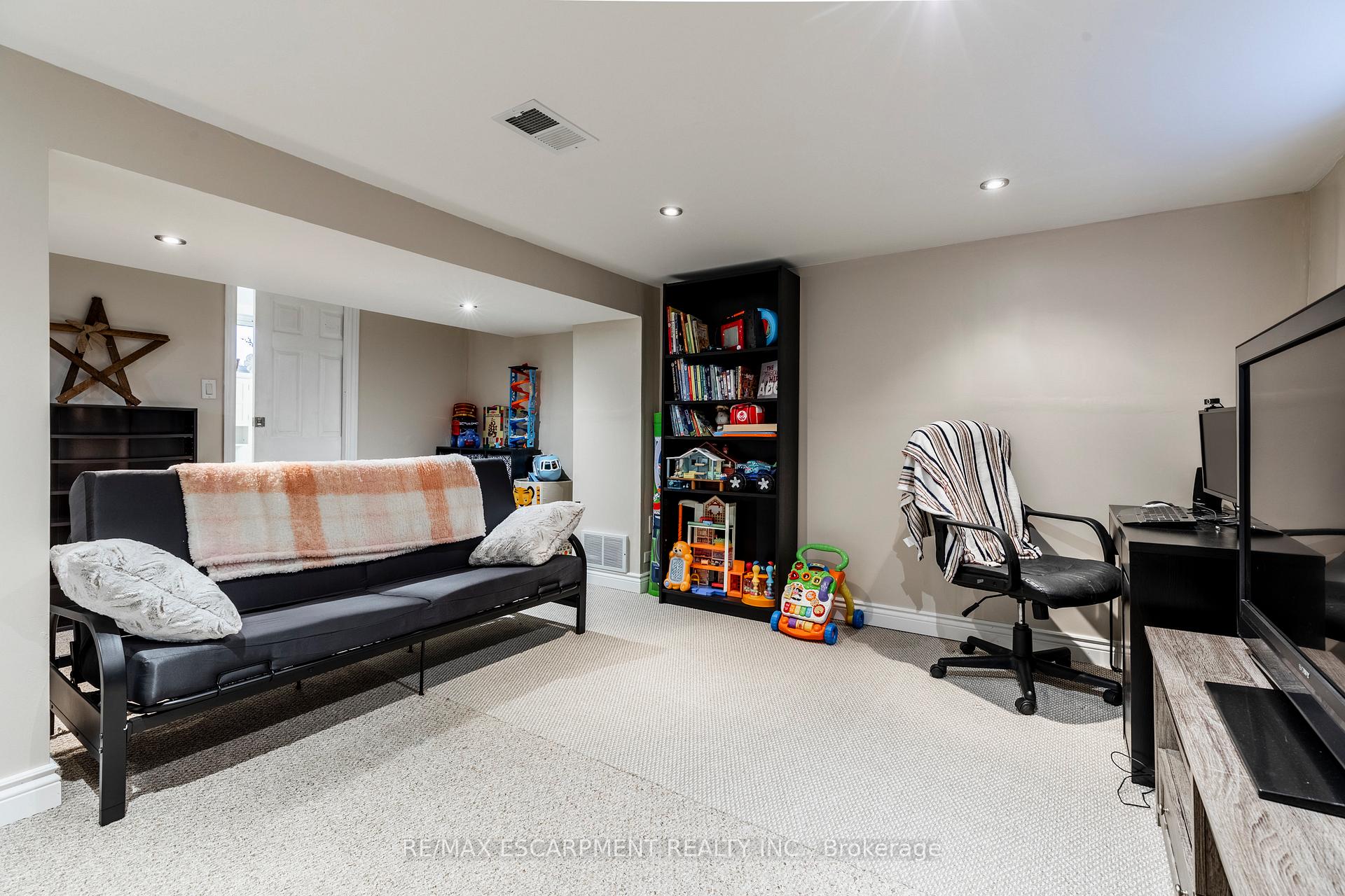 Photo 27 of 118 Julian Avenue, Hamilton, Normanhurst — HOMEH