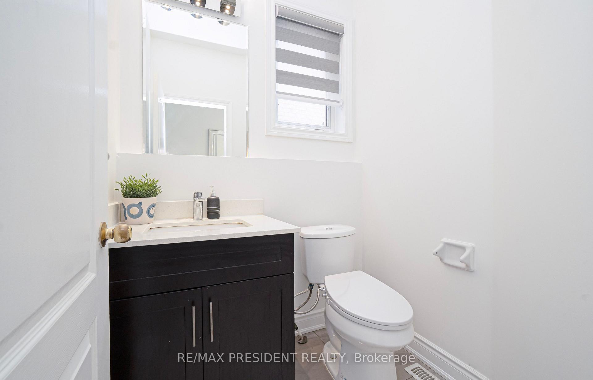 Photo 7 of 4 Chalkfarm Crescent, Brampton, Northwest Sandalwood Parkway — HOMEH