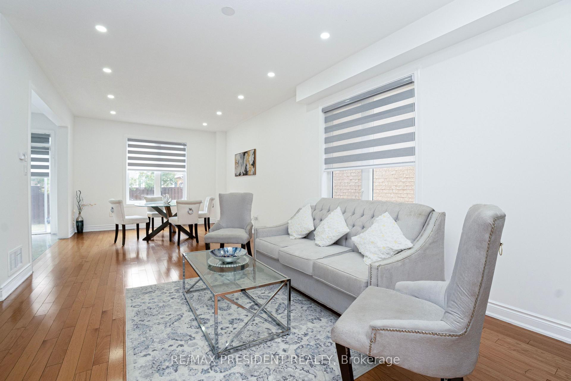Photo 11 of 4 Chalkfarm Crescent, Brampton, Northwest Sandalwood Parkway — HOMEH