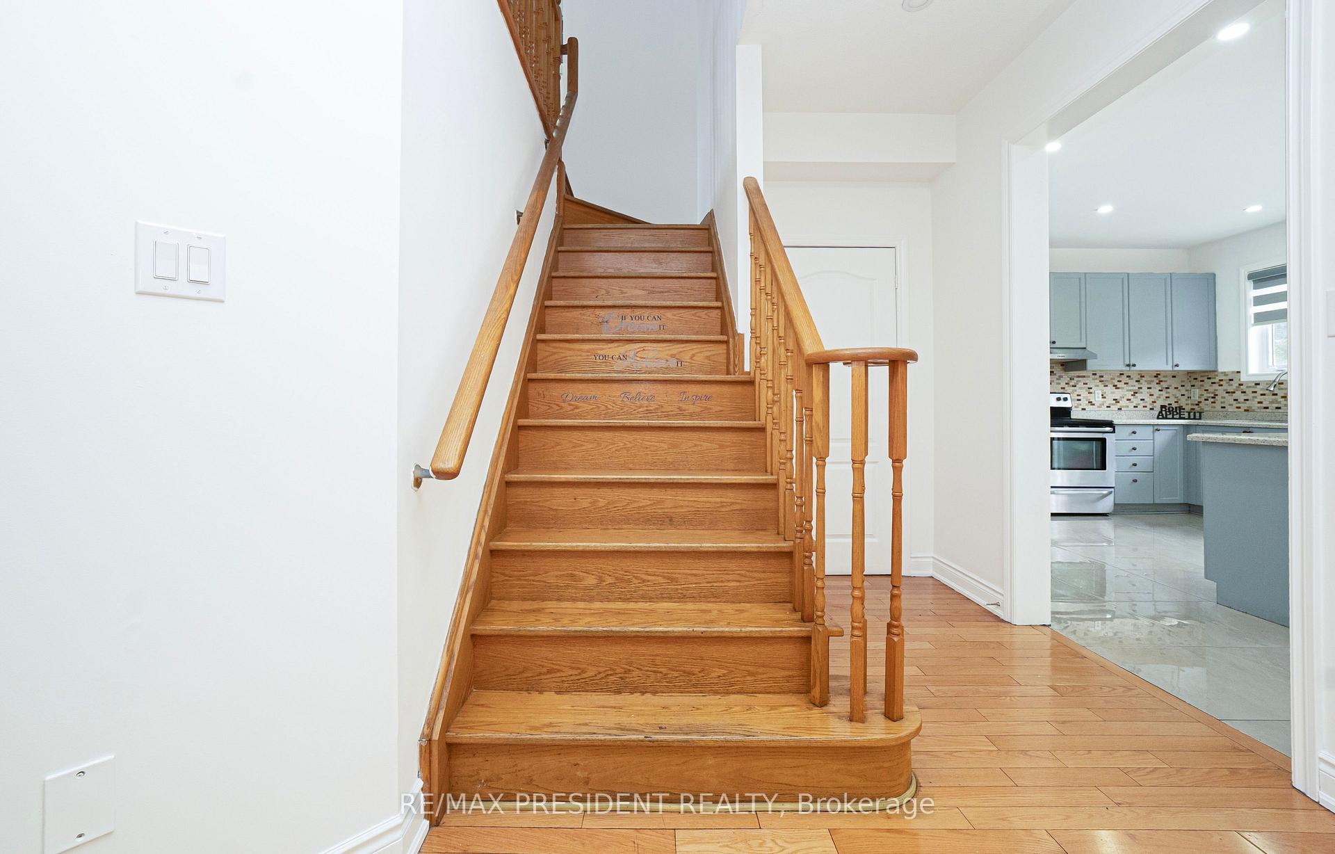 Photo 24 of 4 Chalkfarm Crescent, Brampton, Northwest Sandalwood Parkway — HOMEH