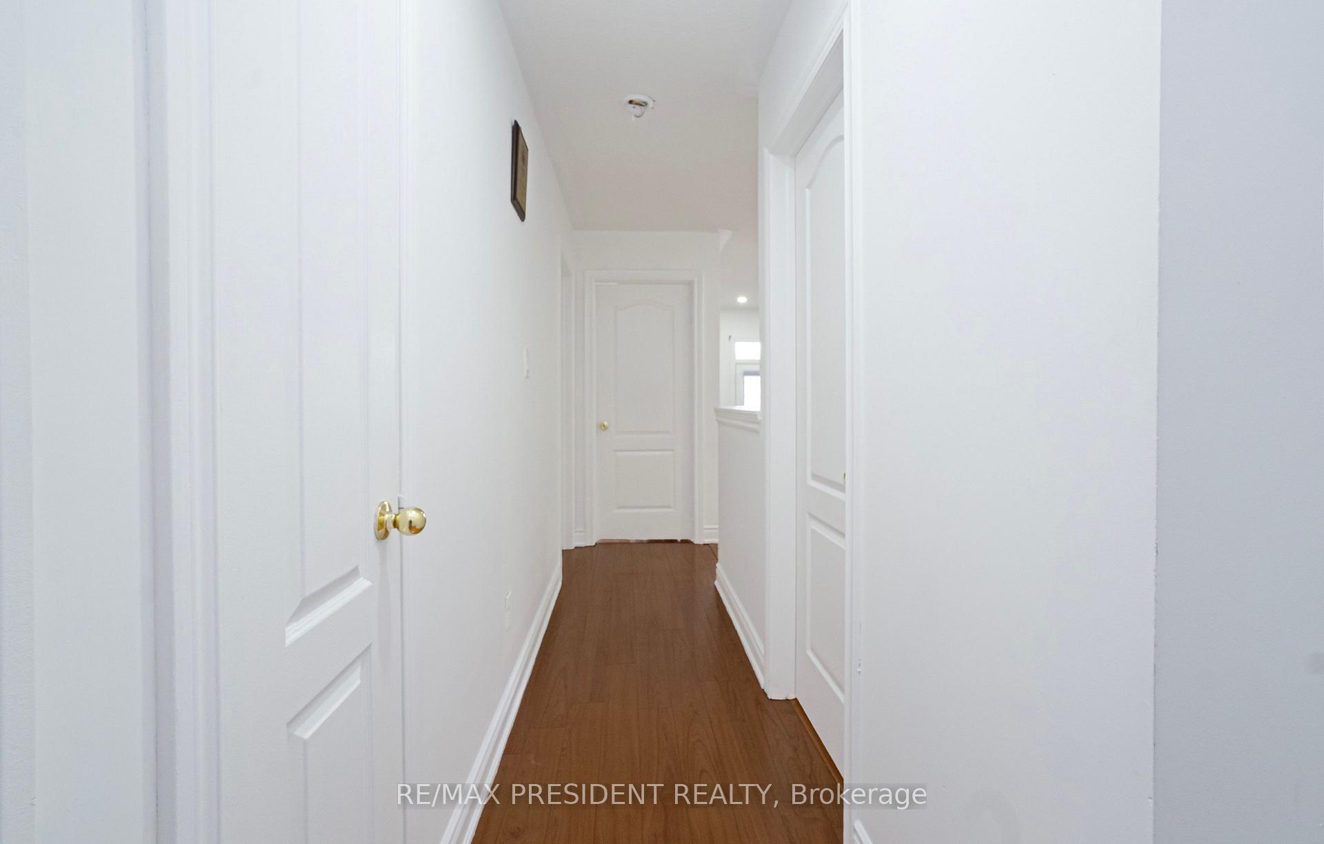 Photo 25 of 4 Chalkfarm Crescent, Brampton, Northwest Sandalwood Parkway — HOMEH
