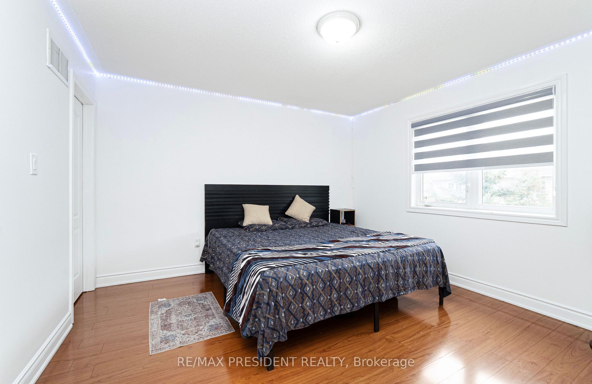 Photo 26 of 4 Chalkfarm Crescent, Brampton, Northwest Sandalwood Parkway — HOMEH