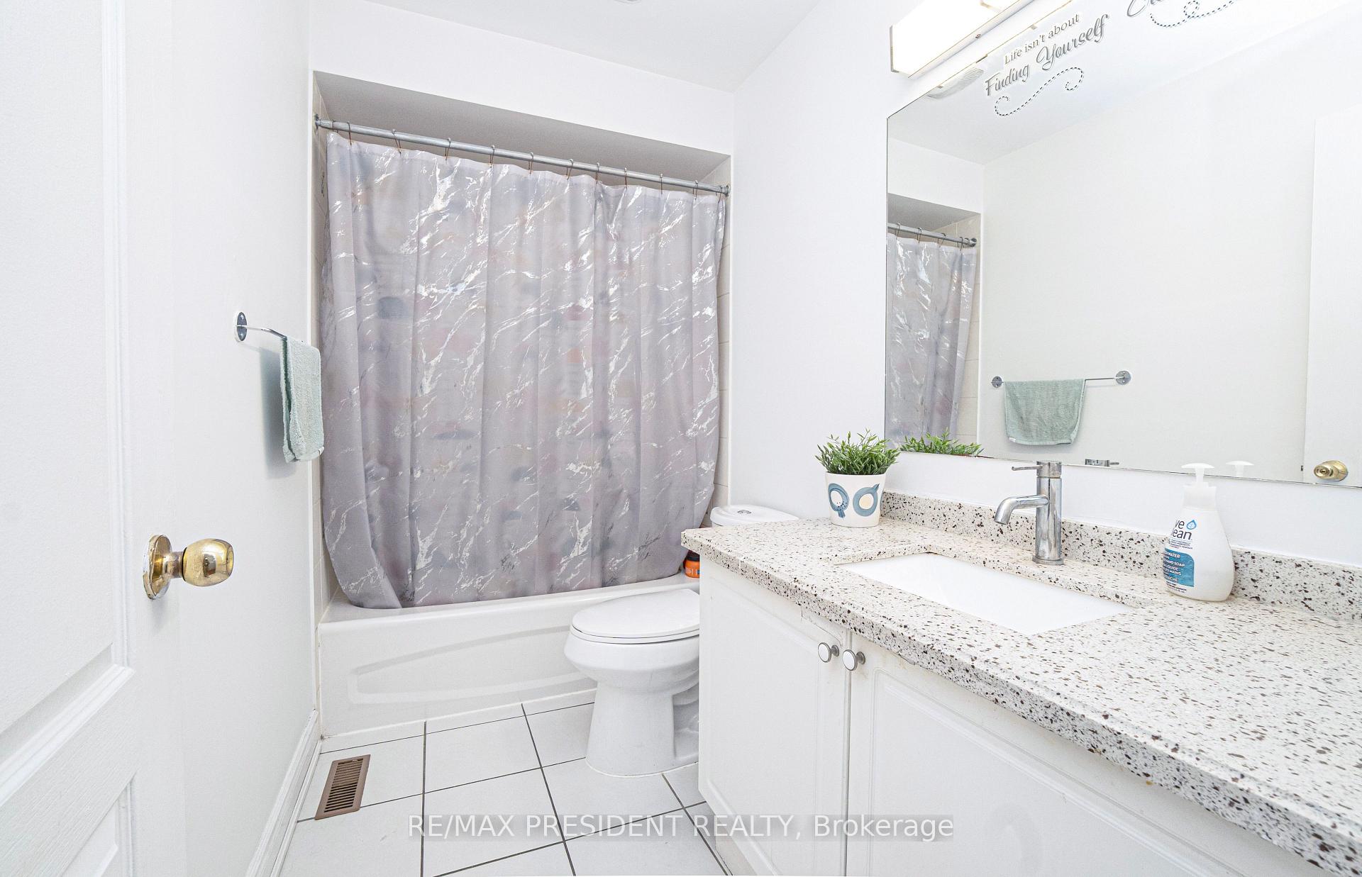Photo 28 of 4 Chalkfarm Crescent, Brampton, Northwest Sandalwood Parkway — HOMEH