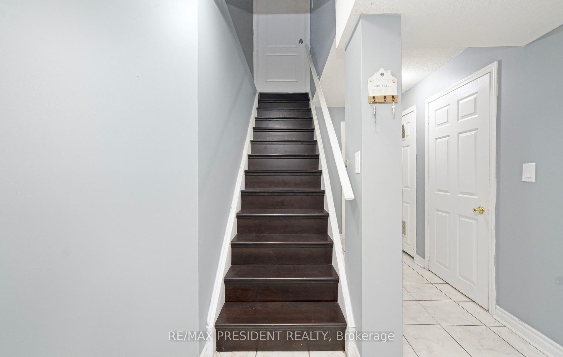 Photo 35 of 4 Chalkfarm Crescent, Brampton, Northwest Sandalwood Parkway — HOMEH