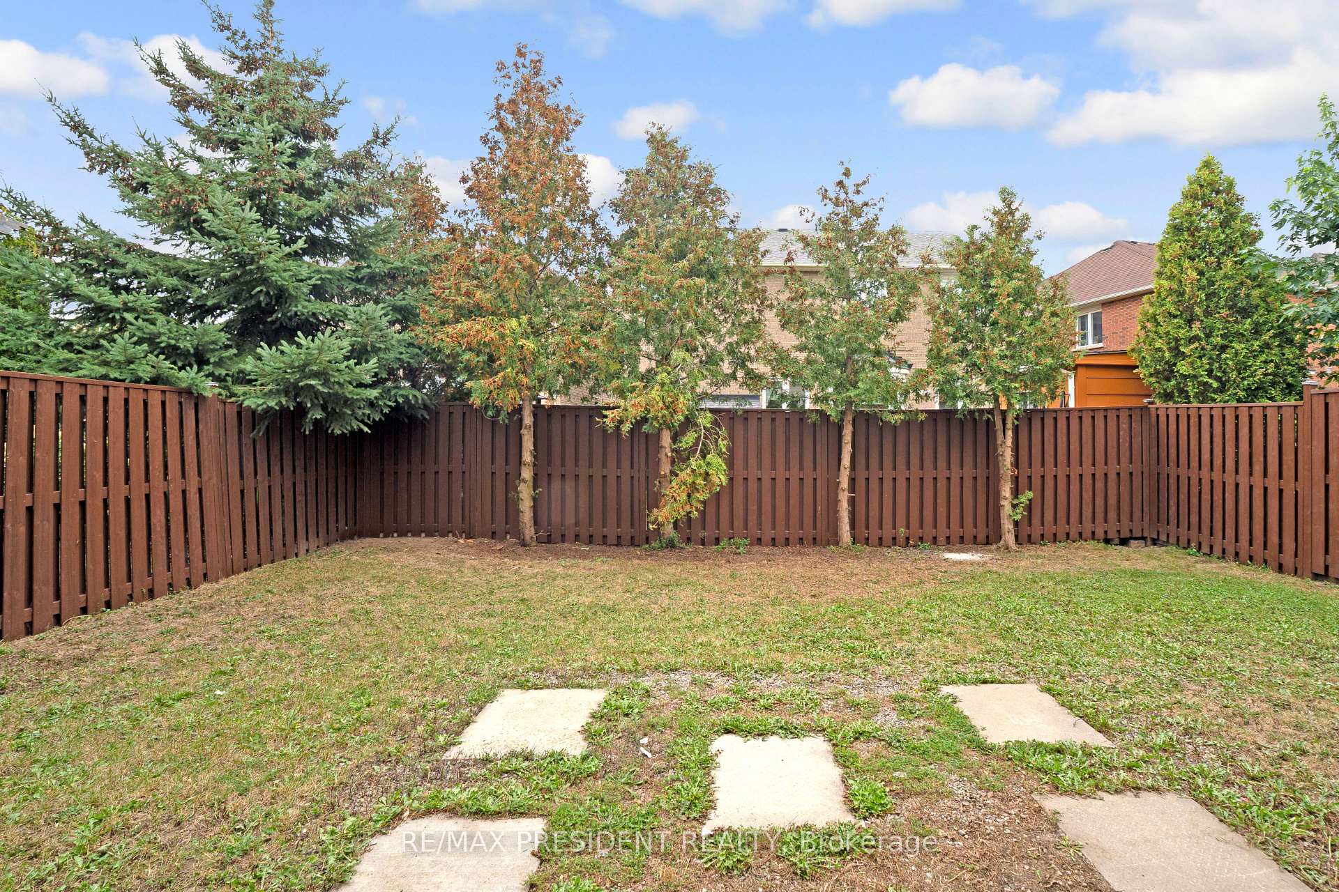 Photo 45 of 4 Chalkfarm Crescent, Brampton, Northwest Sandalwood Parkway — HOMEH