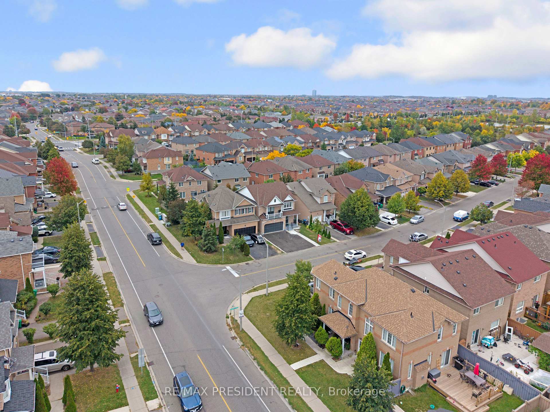 Photo 49 of 4 Chalkfarm Crescent, Brampton, Northwest Sandalwood Parkway — HOMEH