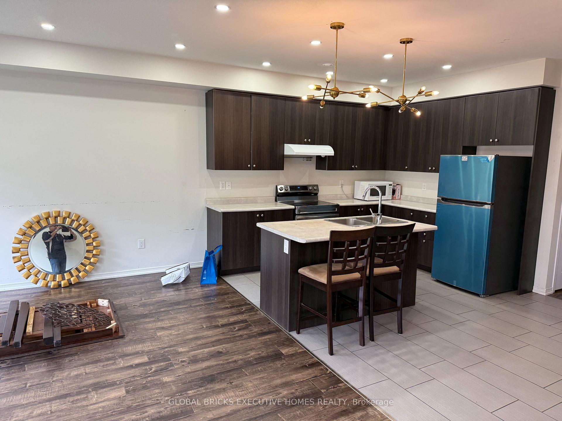 Photo 2 of 8080 Blue Ash Lane, Niagara Falls, Brown — HOMEH