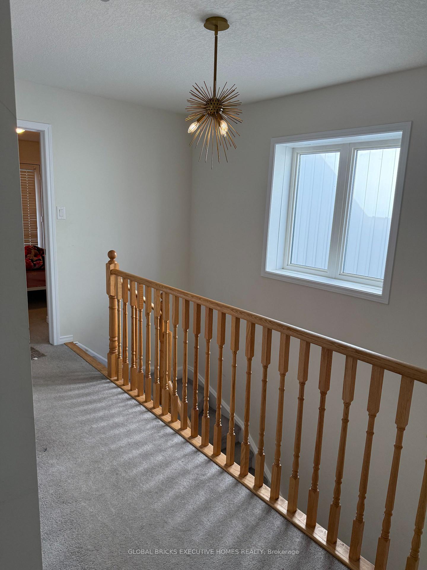 Photo 7 of 8080 Blue Ash Lane, Niagara Falls, Brown — HOMEH