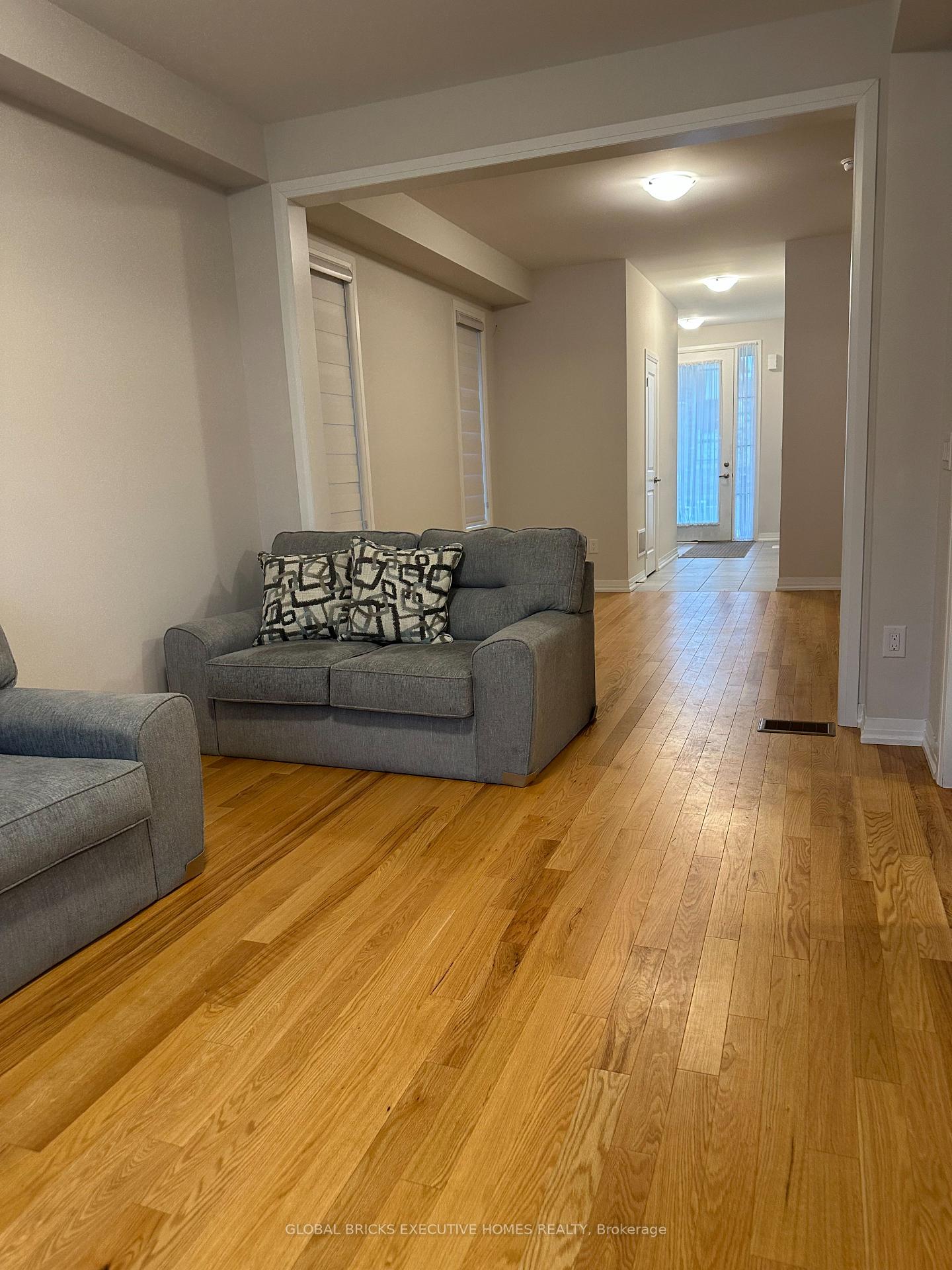Photo 8 of 20 Blacklock Street, Cambridge, Westview — HOMEH